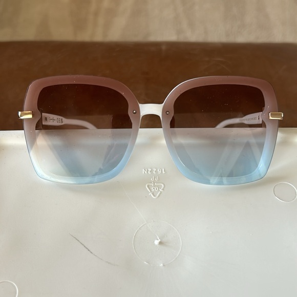 Jessica Simpson never worn Chic Gradient Sunglasses - Picture 2 of 4